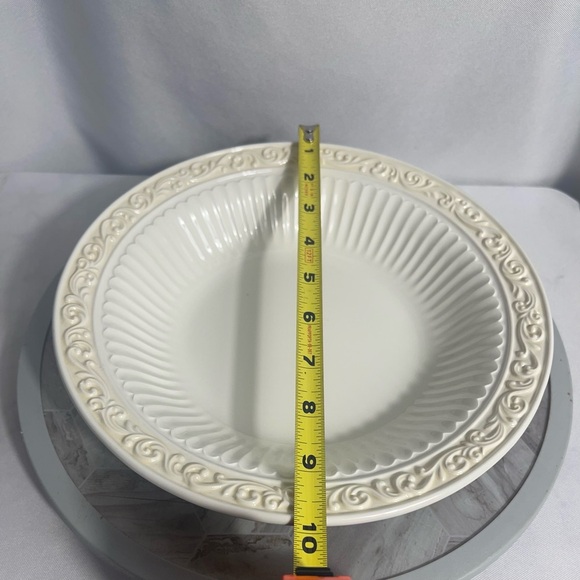 Butler's Corner By Lenox 9 3/8 Ind. Pasta Cream/White Embossed Ceramic Bowl - Picture 6 of 8